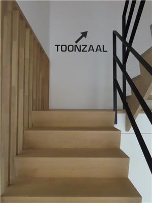 CP Trappen toonzaal Kapellen